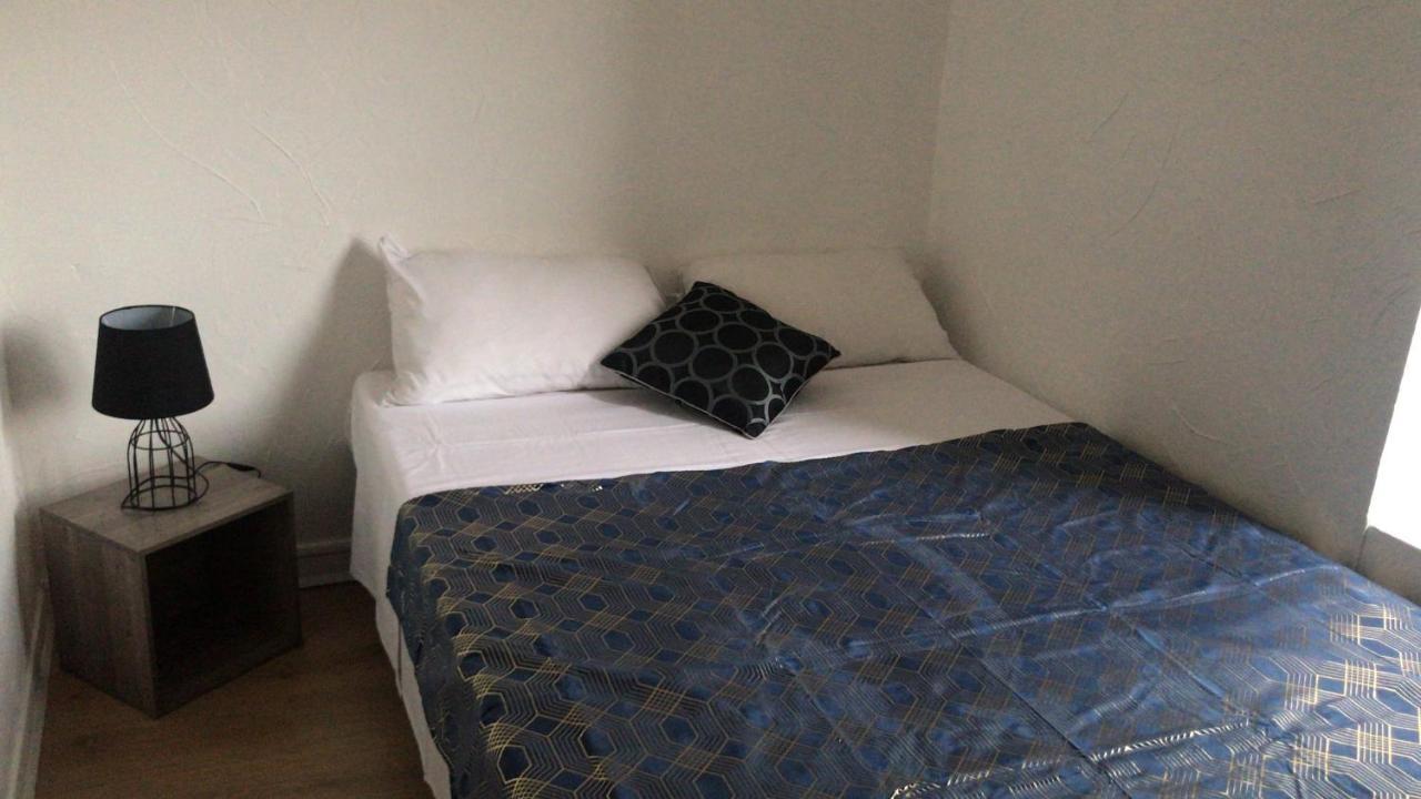 O Petit Nice Neuville-sur-Saône Εξωτερικό φωτογραφία
